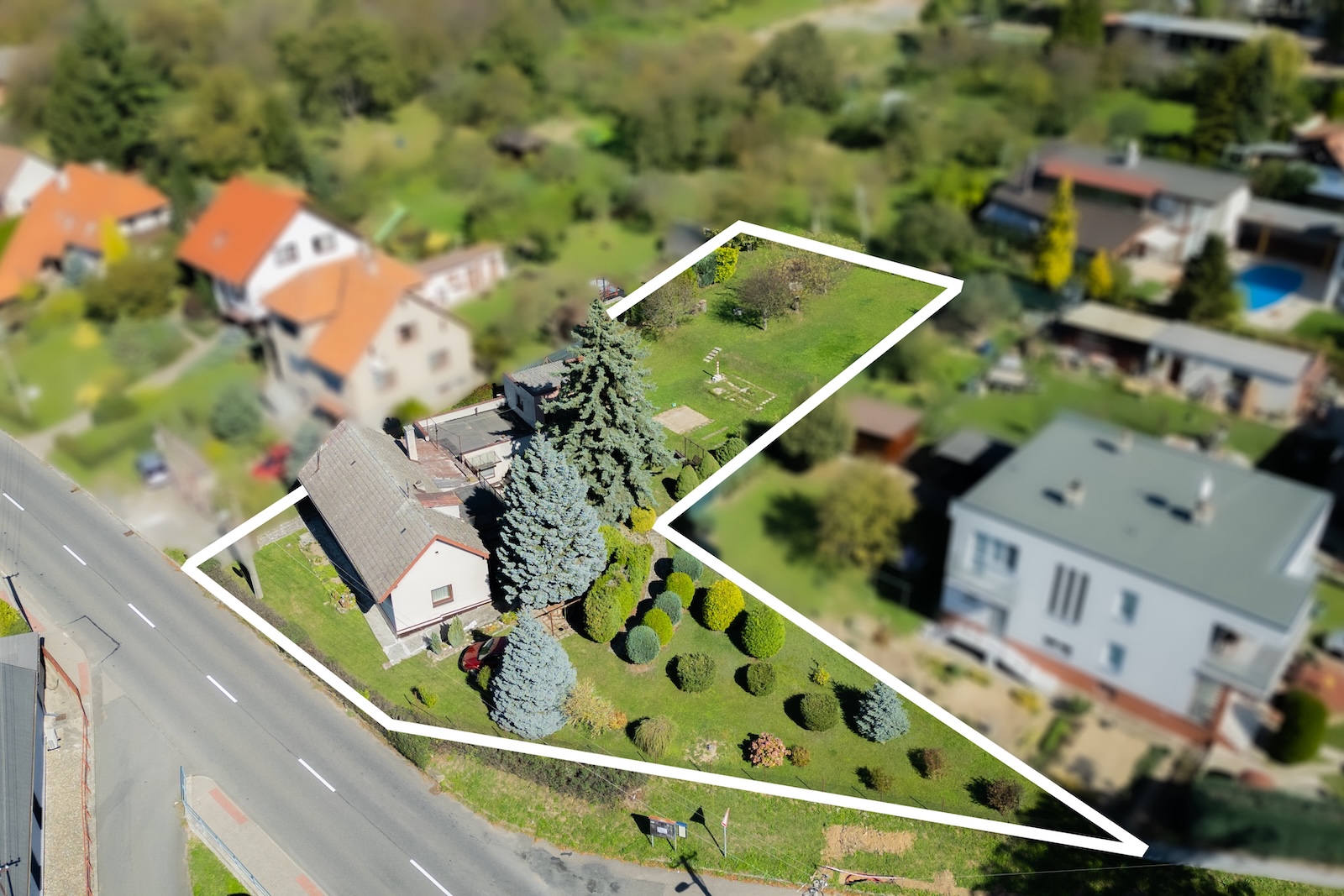 Prodej rodinného domu s velkou zahradou, Zlín, Mladcová